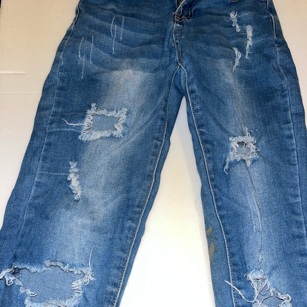 Cute simple jeans, a few small stains here and there!